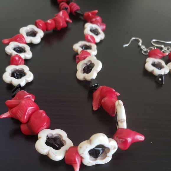 Handcrafted flower set - Picture 1 of 1